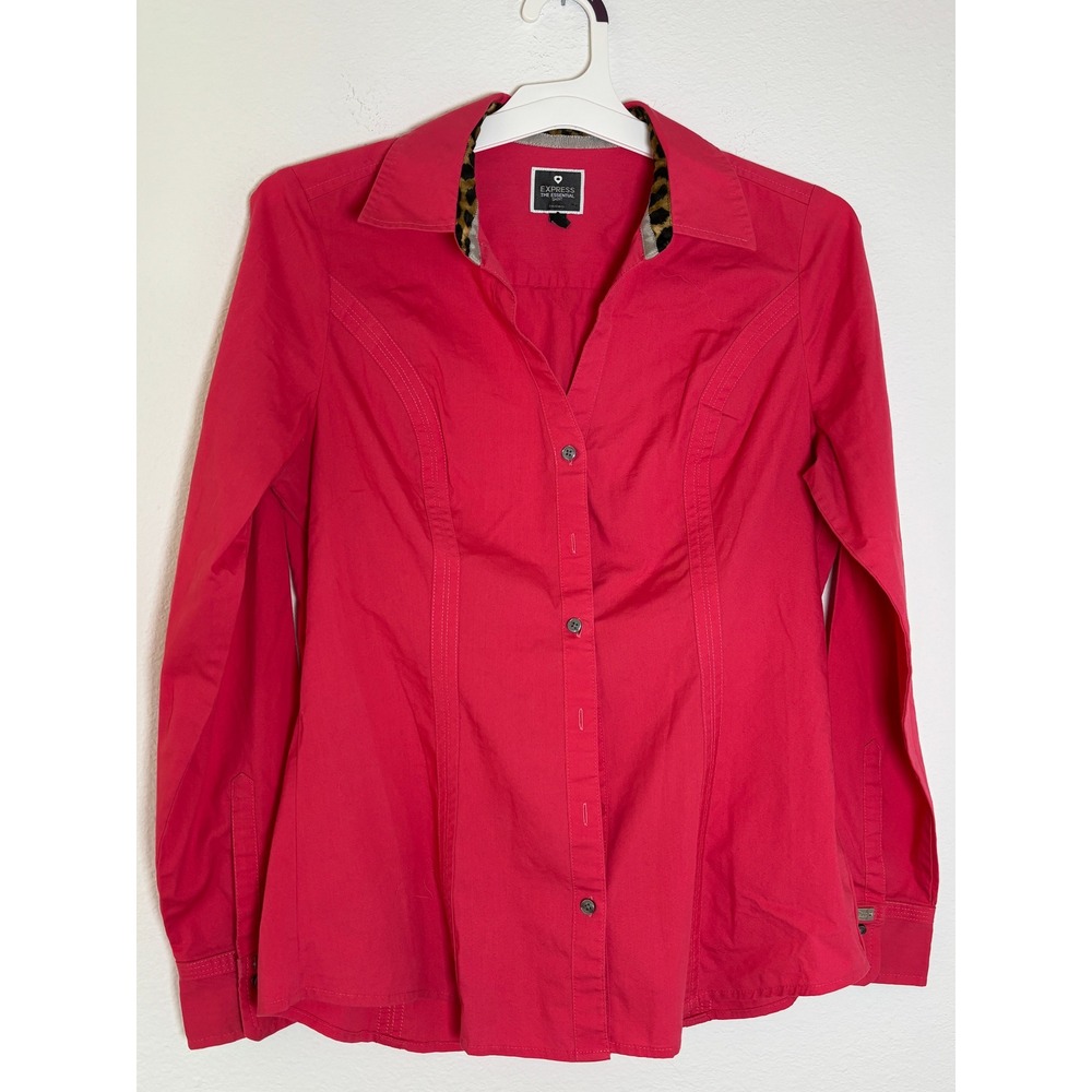 Express The Essential Shirt Womens Medium Red Button Down Leopard Collar Blouse